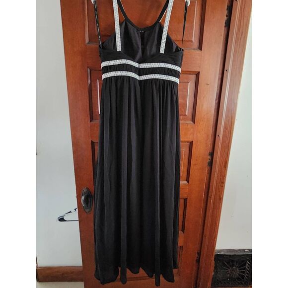 Bill Levkoff size 14 Black and Silver full length gown.  Stunning 😍 - Picture 6 of 11